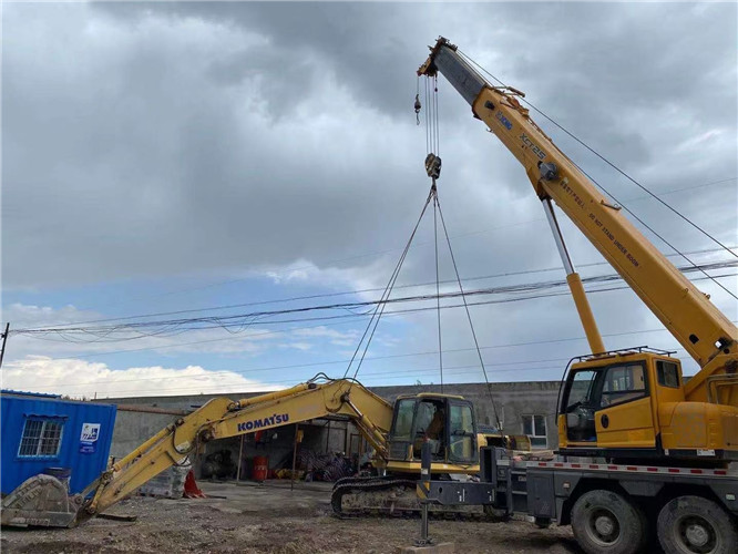 25吨吊车的工作半径是多少？