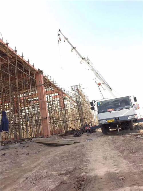 吊车作业的安全注意事项有哪些？